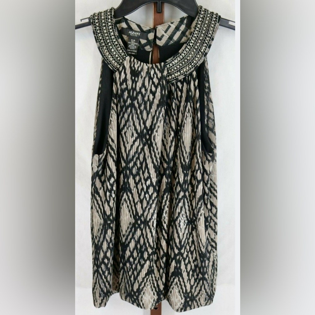 Alfani Top Womens Medium Black Tan Geo Print Sleeveless Beaded Neckline